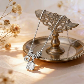 耳钉;项链;耳环