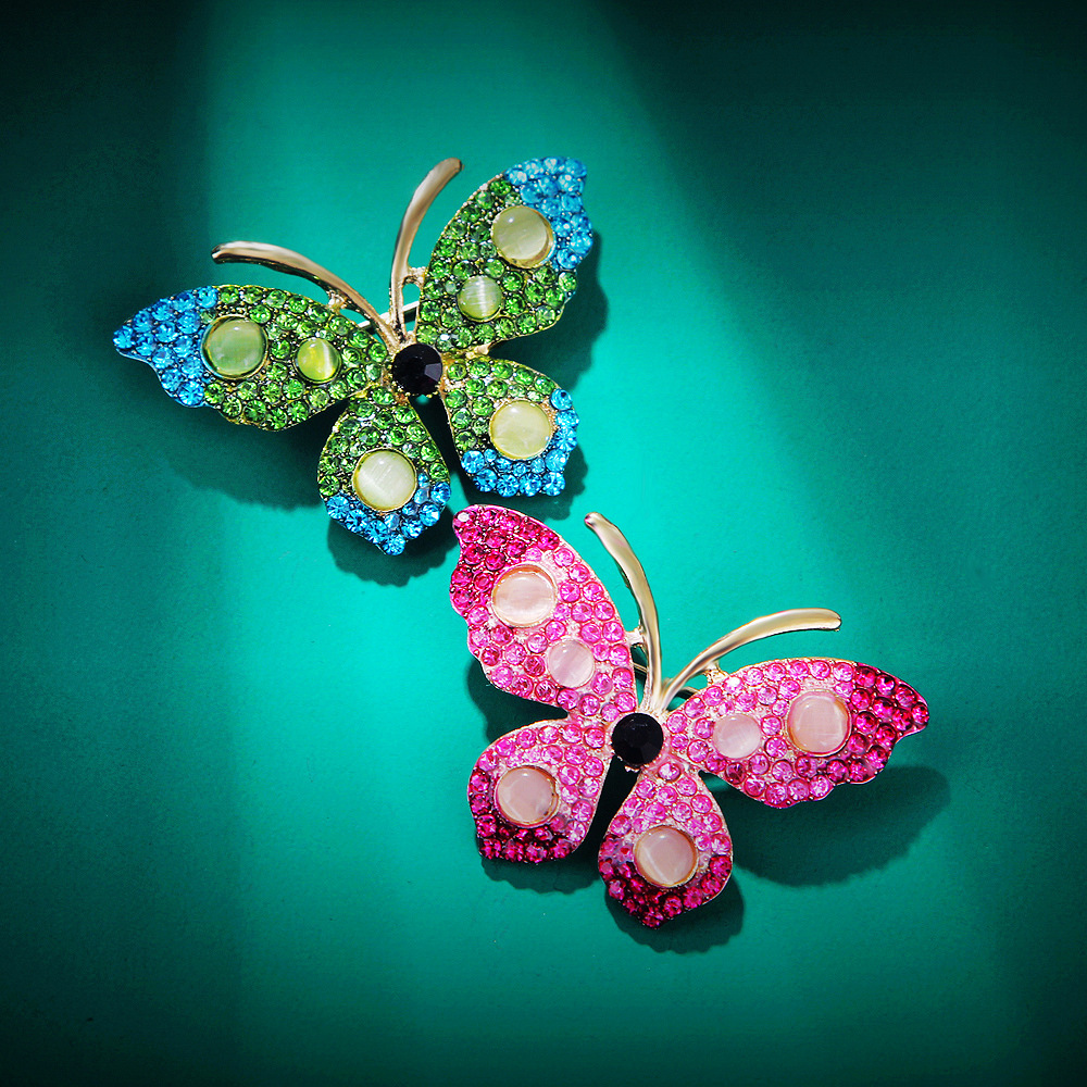 new creative rhinestone butterfly brooch female temperament fashion coat pin brooch corsage accessories_voghion.com