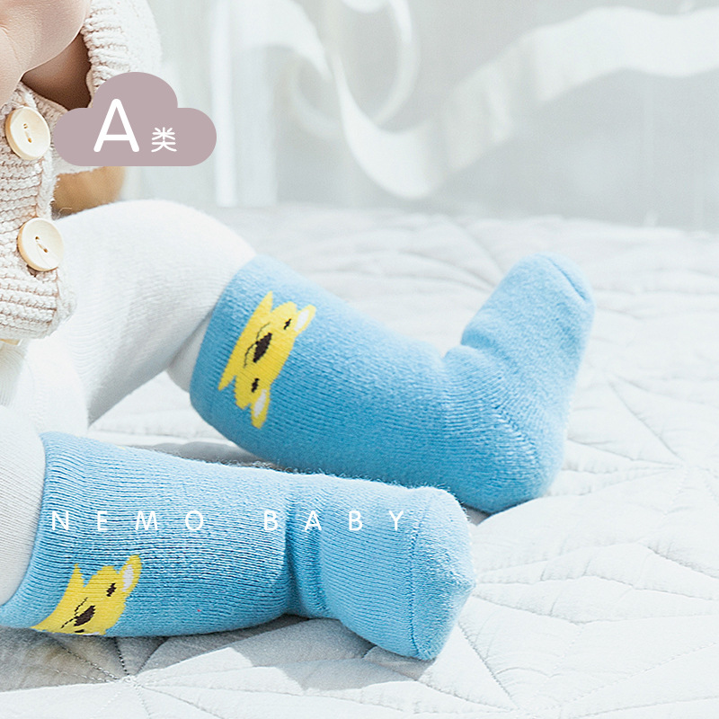 Calcetines para bebé Calcetines para bebé engrosados de felpa de otoño e invierno Calcetines para bebé antideslizantes de tubo medio Calcetines para bebé