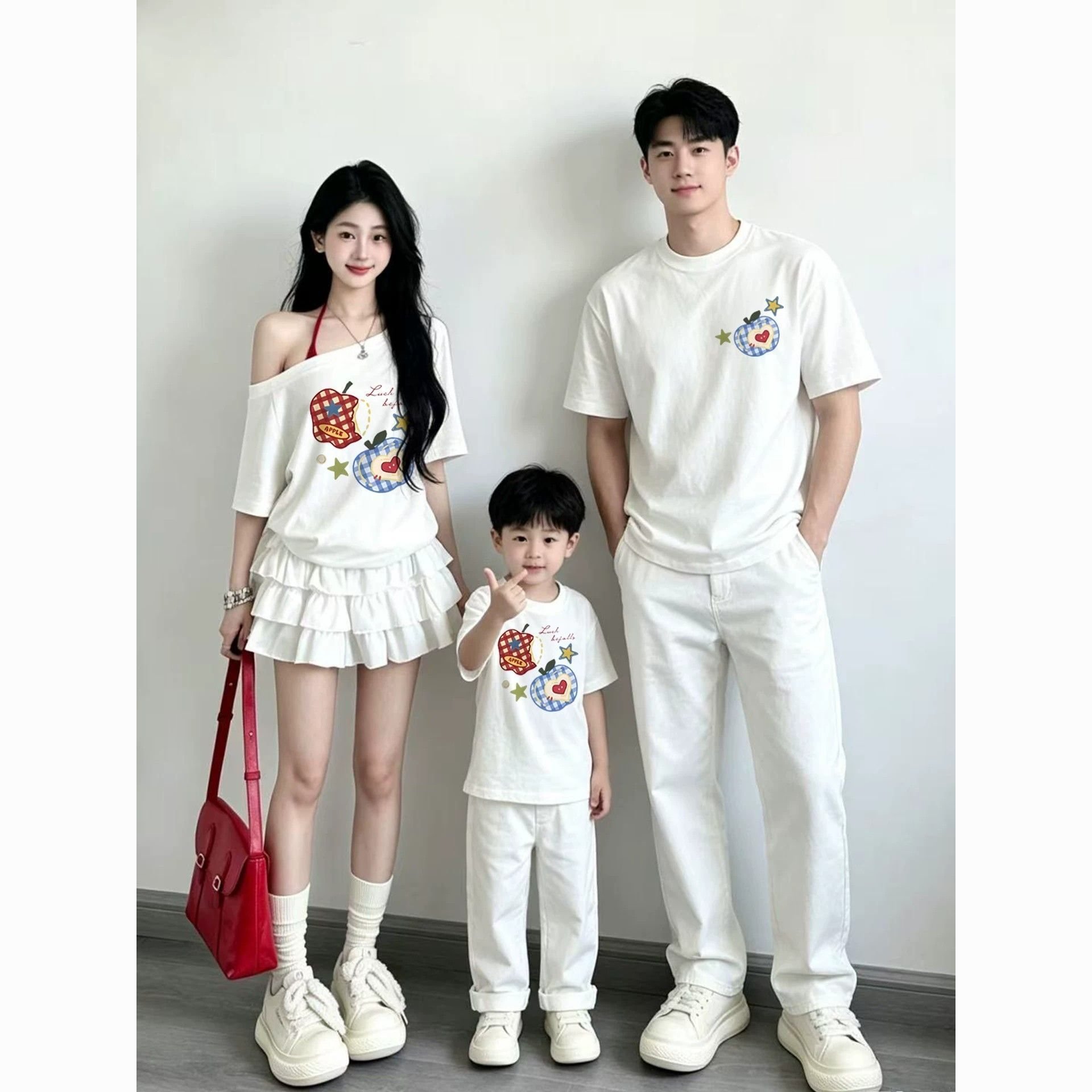 母子母女炸街高端亲子装一家三四口2026新款夏季海边度假短袖t恤