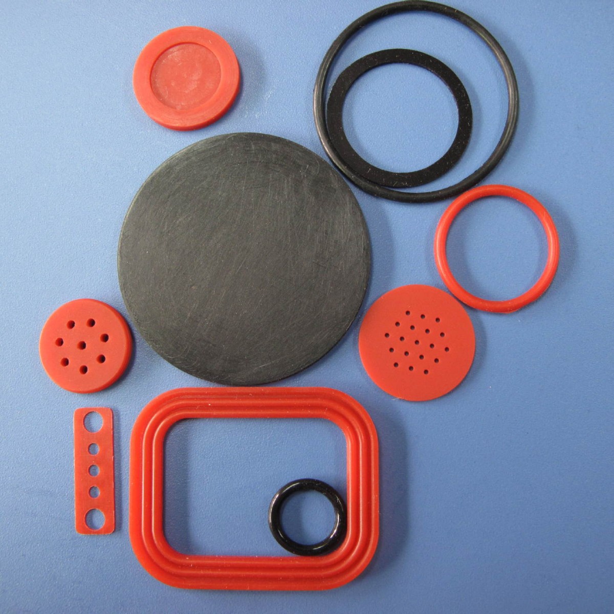 专业生产各种规格氟橡胶圈 耐高温/高热性能优异  质量保证