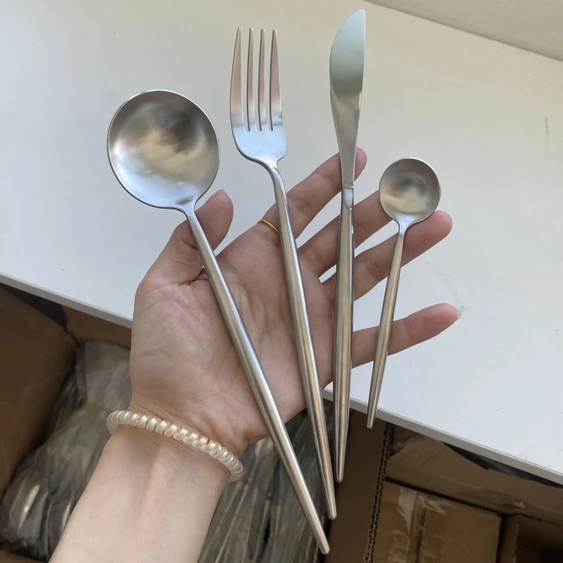 Stainless steel thick Portuguese tableware knife and fork spoon suit dessert spoon fork steak knife western tableware wholesale