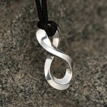 【无限符号】项链 莫比乌斯环皮绳项链挂坠 欧美嘻哈男士个性配饰