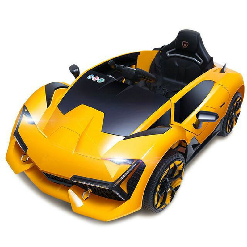 Nuevo coche eléctrico para niños de cuatro ruedas de doble accionamiento coche de control remoto puede sentarse al por mayor columpio cochecito de juguete de la batería