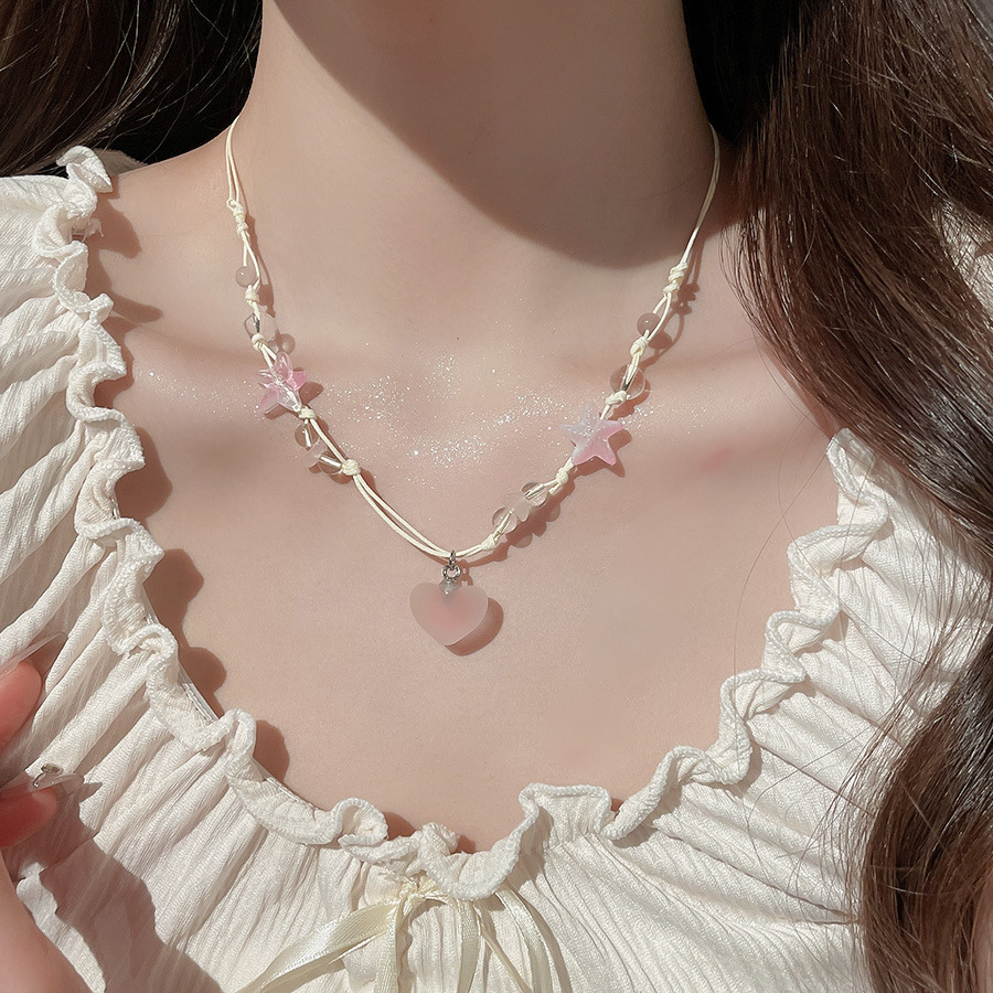 Collar con colgante de cuentas de estrella de color de verano, dulce femenino, pequeña cadena de clavícula fresca, estilo de vacaciones, collar de todo fósforo de nicho