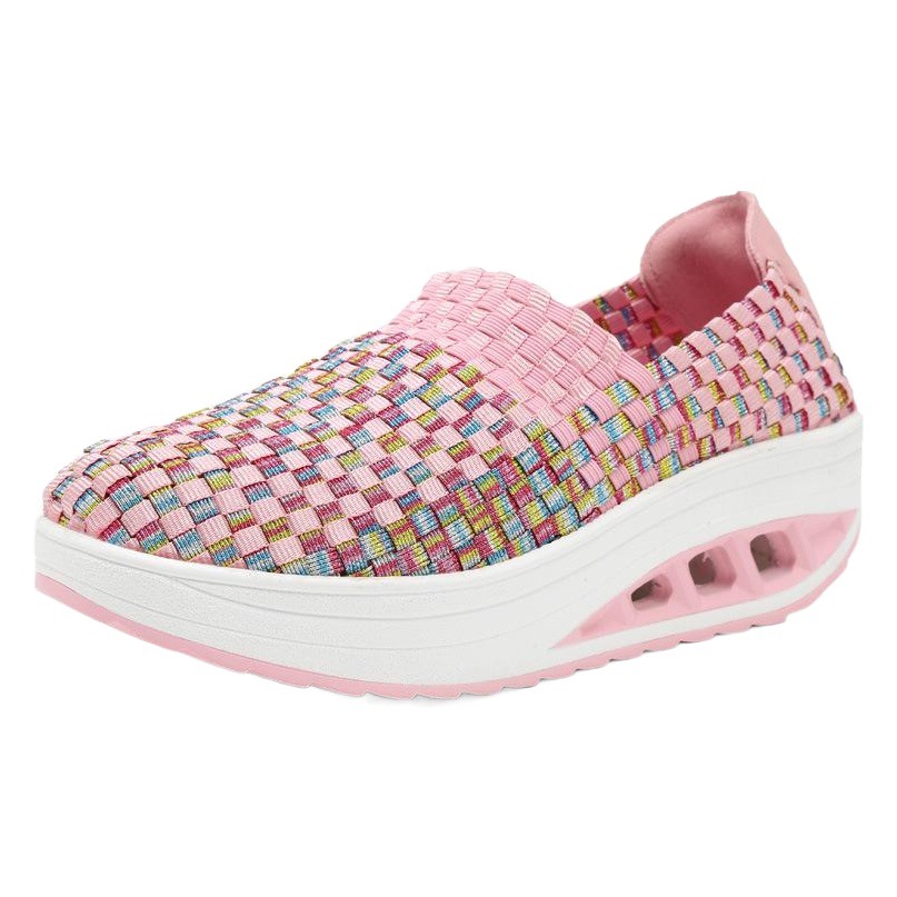 Promoción transfronteriza nuevos deportes cómodos zapatos de mujer tejidos estilo coreano cojín de aire zapatos de balanceo slip-on viejos zapatos de tela de Beijing Luz
