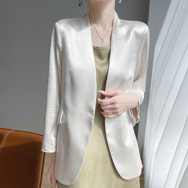 2026 Spring/Summer New Women's V-neck Satin Knit Cardigan Blazer Loose Slimming Elegant Coat Top 2026 Spring/Summer New Women's V-neck Satin Knit Cardigan Blazer Loose Slimming Elegant Coat Top