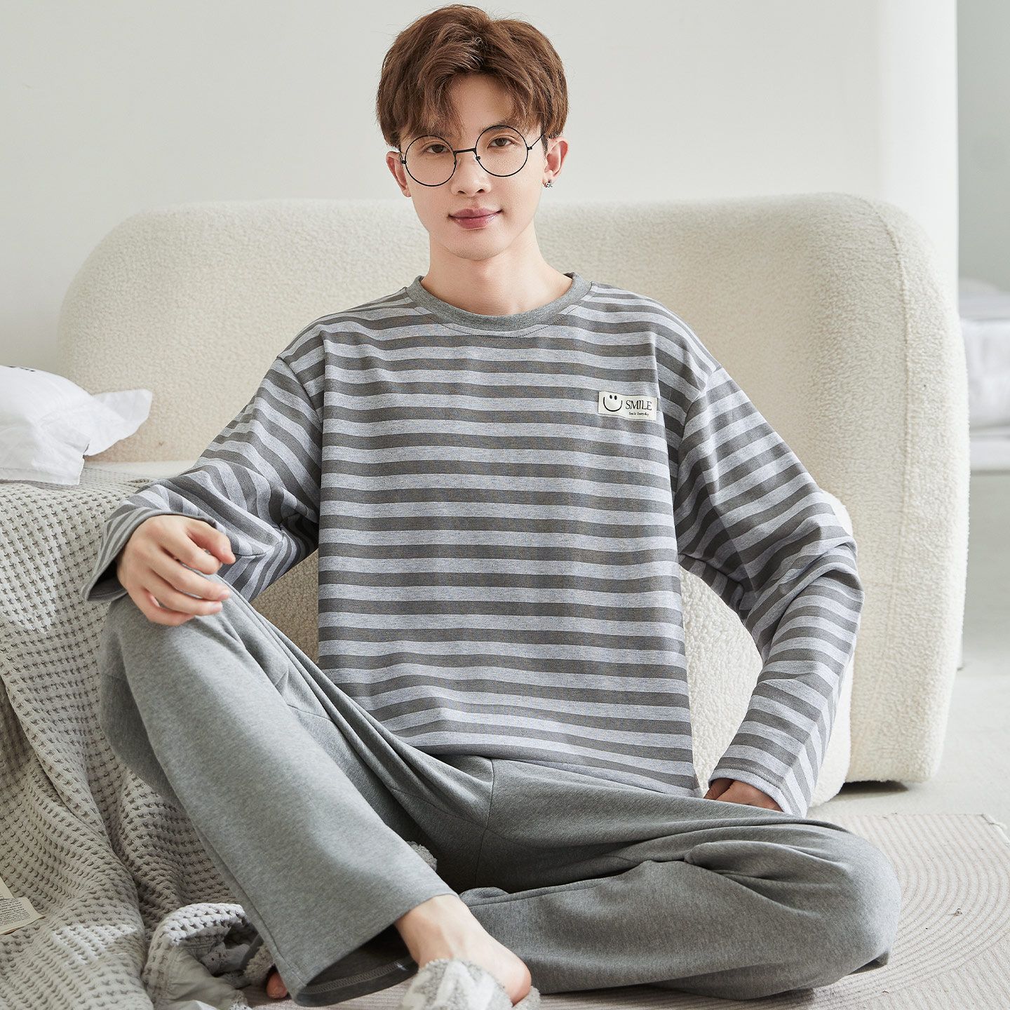 Spring and Autum Pajamas for Boys, Teenagers, High School and Junior High School Students, Long-Sleeved Pure Cotton Warm Cartoon Middle and Older Boys' Home Clothes