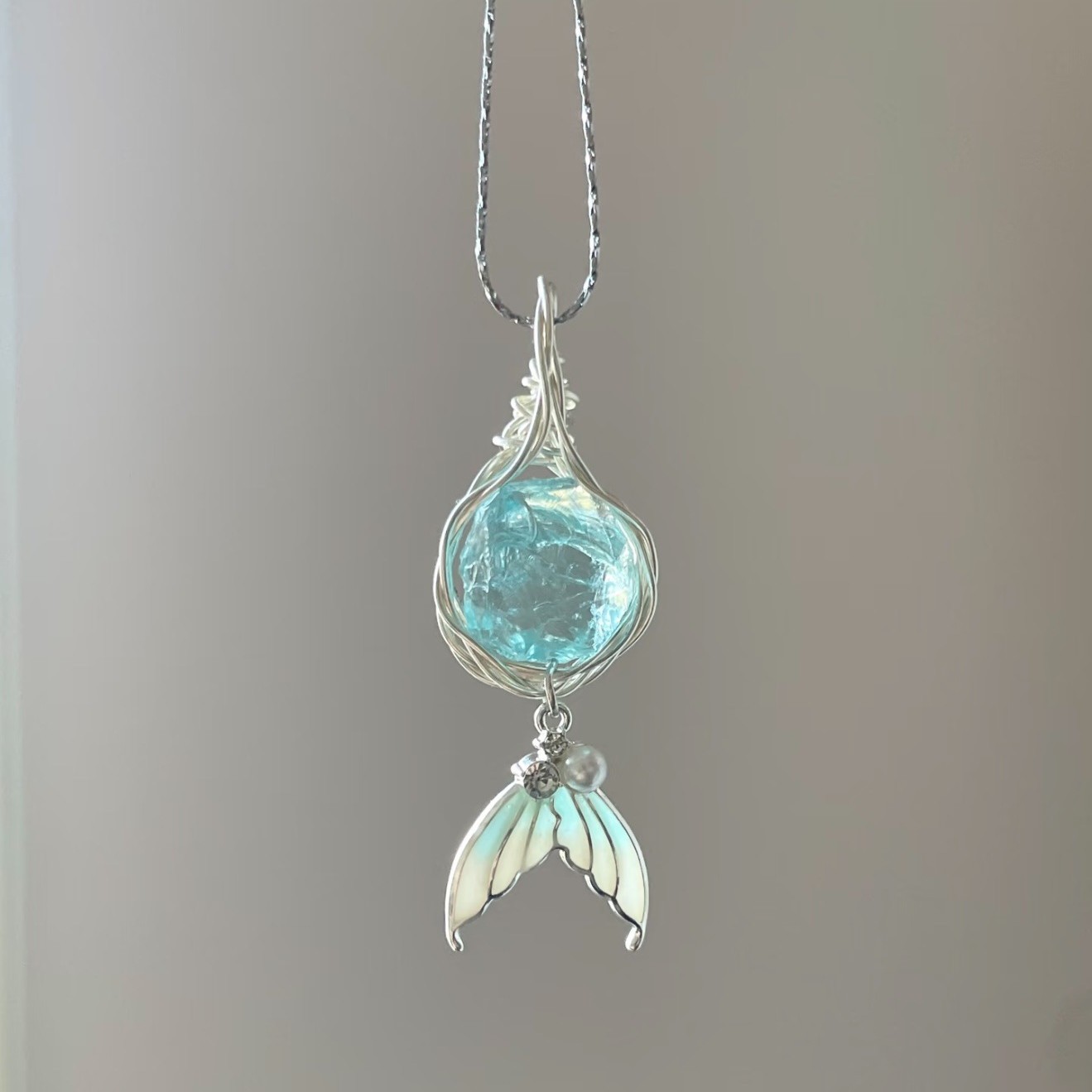 Mermaid Tears Pendant Niche Fish Tail Necklace Women's Summer Light Luxury Clavicle Chain Necklace Gift
