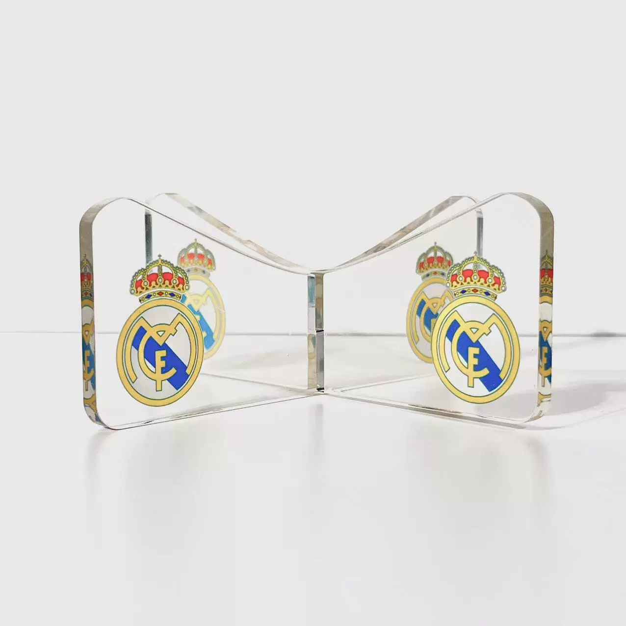 Реал Мадрид Манчестер Сити Челси Барселона Баскетбольная футбольная база стеллаж