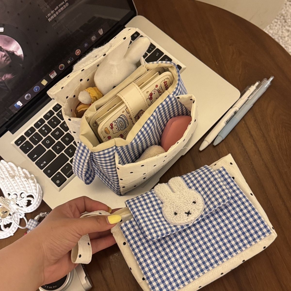 Miffy Rabbit Blue Plaid Cute Three-in-One White Polka Dot Makeup Storage Bag Miffy Makeup Bag A18