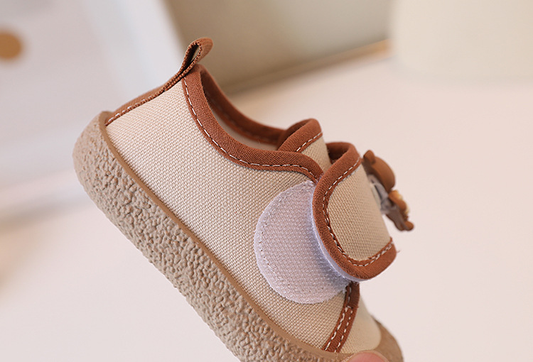 Koreanische Version von Kinder Canvas 2023 Frühling und Herbst Neue Jungen Casual Little Bear Girls Cartoon Weiche Sohlen Baby_voghion.com