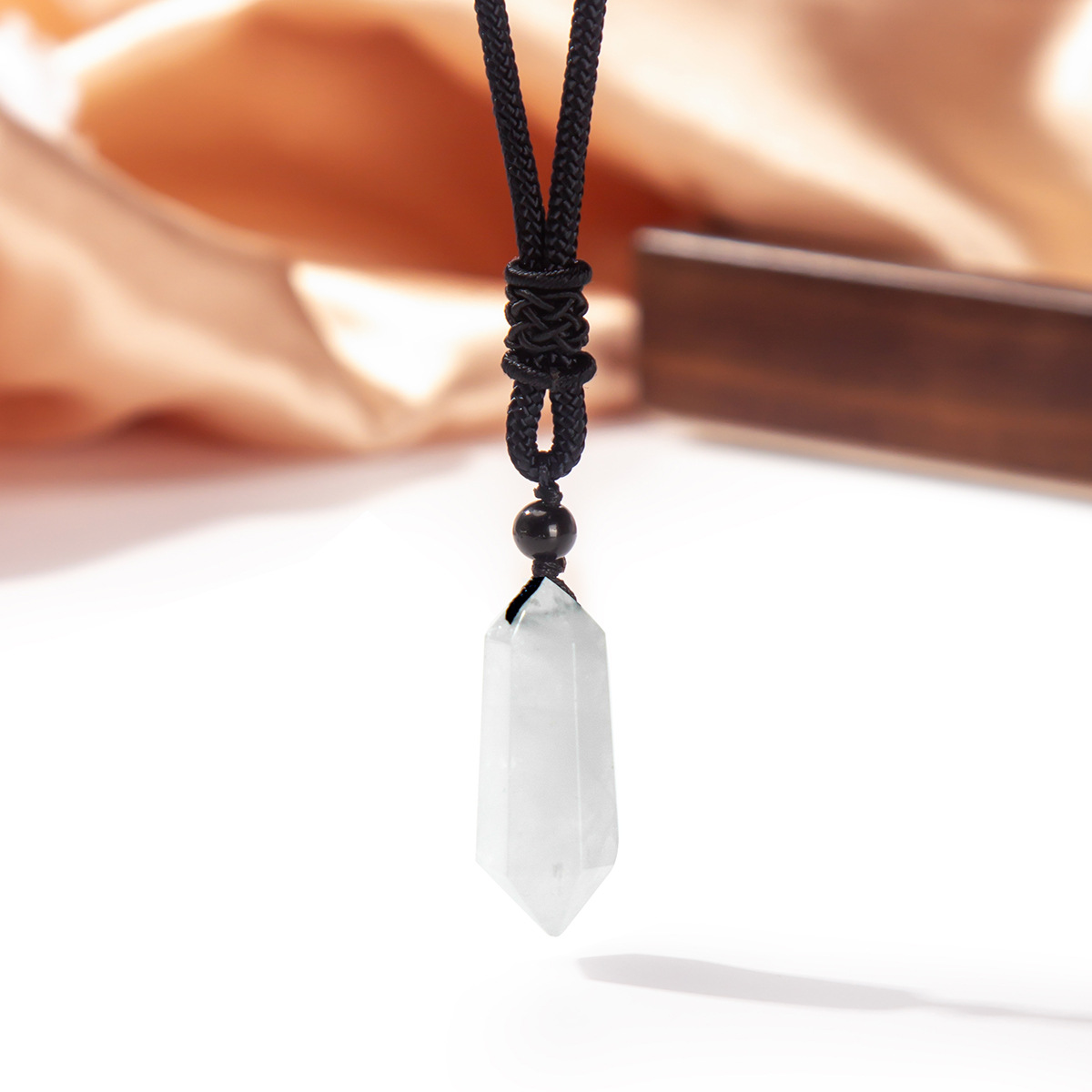 화이트 크리스탈