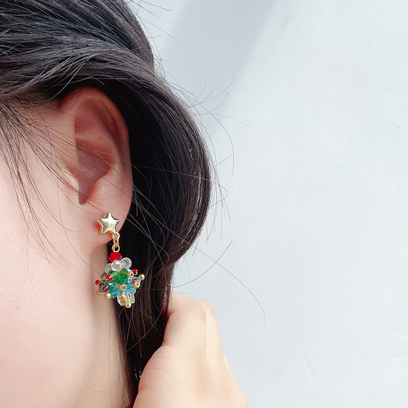 Boucles d'oreilles en perles faites à la main pour fille mignonne avec nœud rouge et sapin de Noël_voghion.com