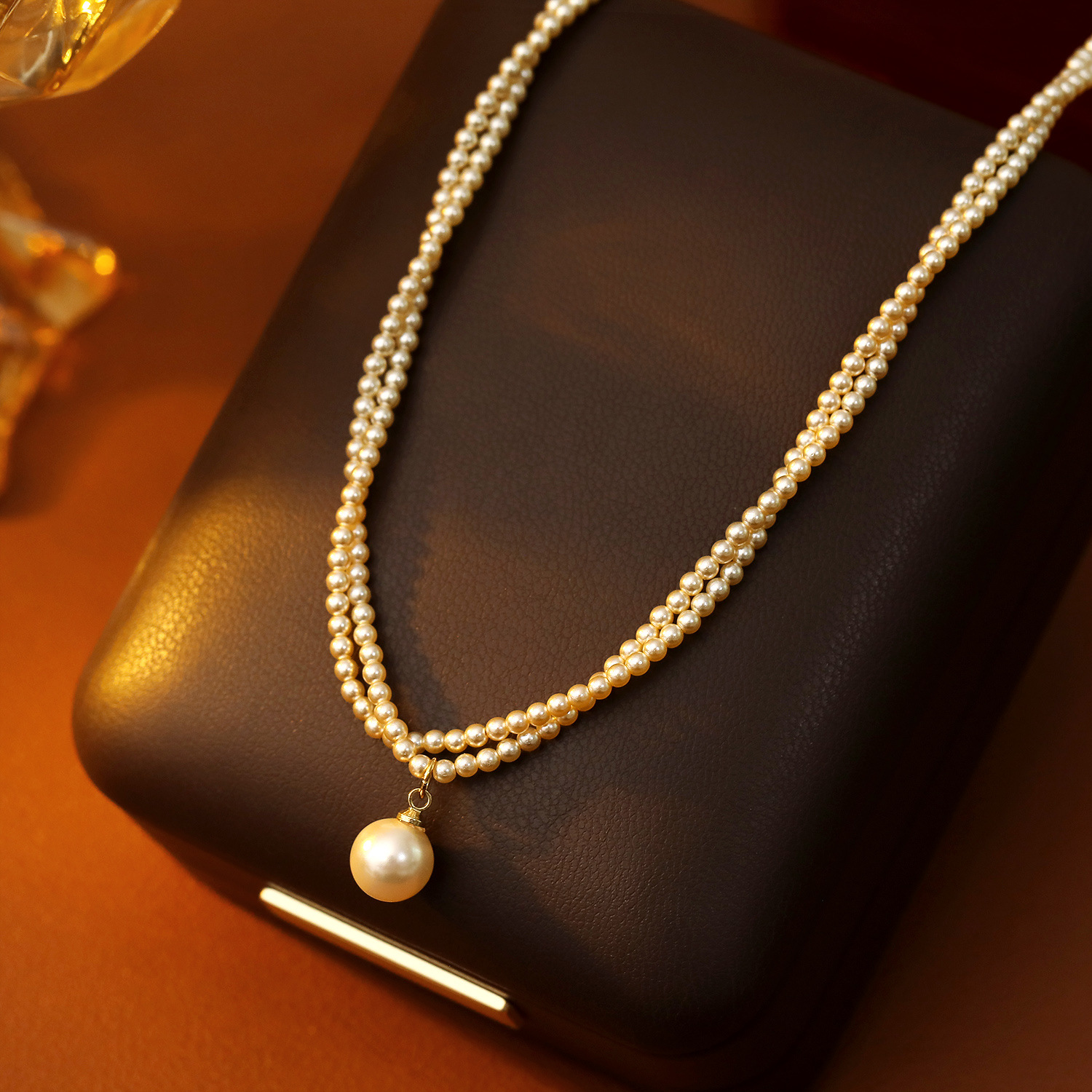 Vintage Wrap Double Layer Florence Soft Light Pearl Necklace Women's Light Luxury Niche Design Clavicle Chain Necklace