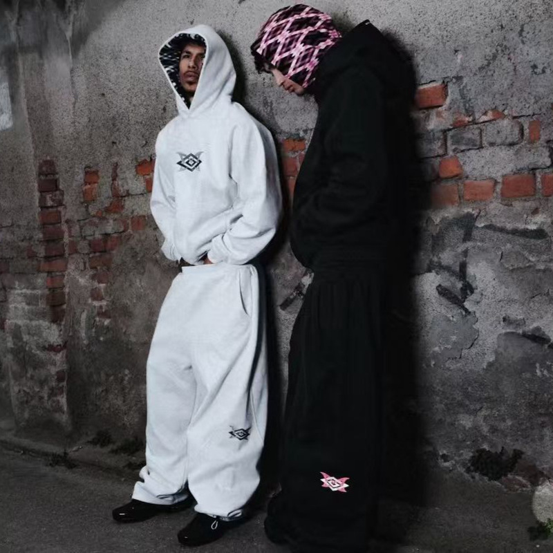 Mertra Collaboration Heavyweight American Street Hip-Hop Embroidered Patchwork Hooded Sweatshirt Trendy Casual Tracksuit Sweatpants Mertra Collaboration Heavyweight American Street Hip-Hop Embroidered Patchwork Hooded Sweatshirt Trendy Casual Tracksuit Sweatpants