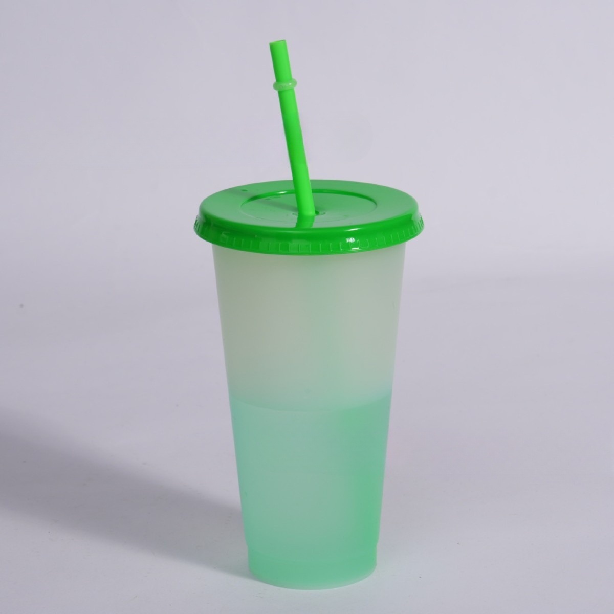 Taza de café de color sólido de estilo explosivo transfronterizo Taza de paja de plástico de verano de dibujos animados Taza de leche de bebida Taza de pareja