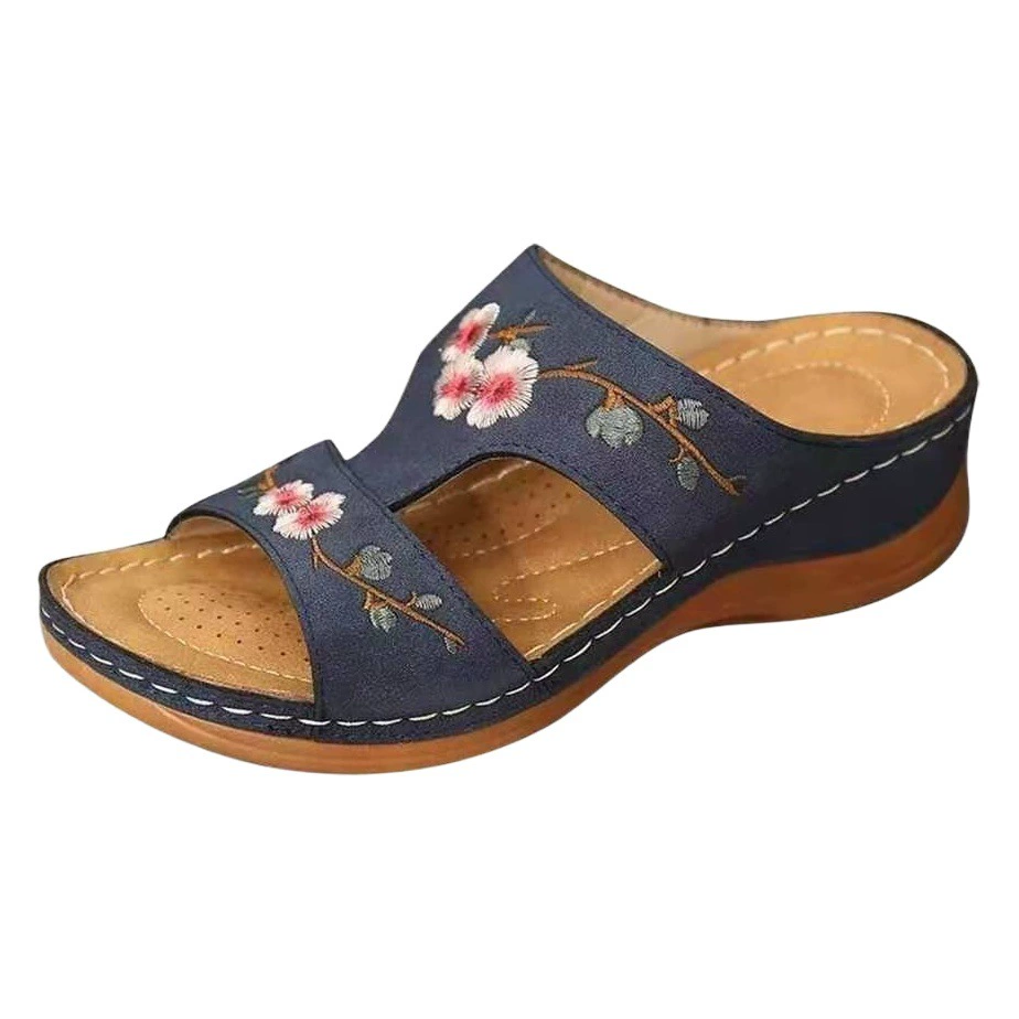 Весна 2024 новые женские тапочки больших размеров для внешней торговли на танкетке сандалии в этническом стиле с вышитым цветком на платформе