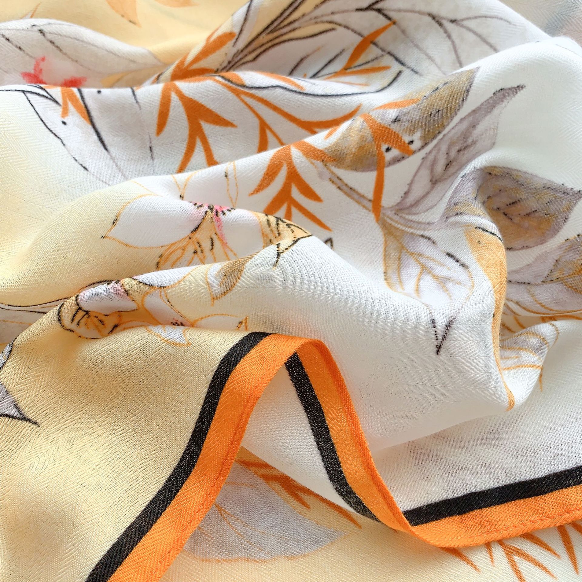 Nuevo terciopelo lana mano-sensación bufanda cuadrada grande de lujo ligero de las mujeres elegante chal decorativo impreso bufanda caliente Fabricante en stock