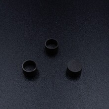 耐驰石墨坩埚6.7*4mm