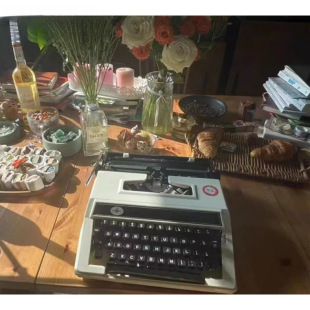 Old-Fashioned Portable Metal Mechanical Changkong Brand Hero Brand English Typewriter Nostalgic Retro Typewriter