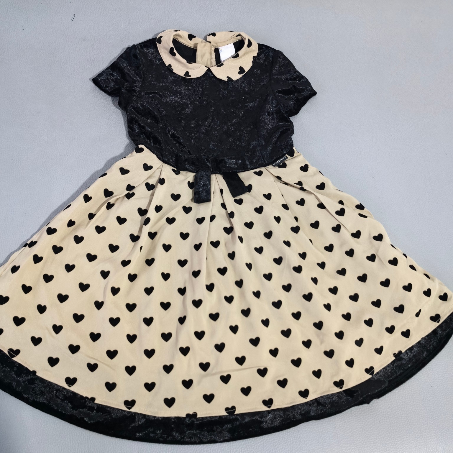 The original single factory tail single dress size and quantity…