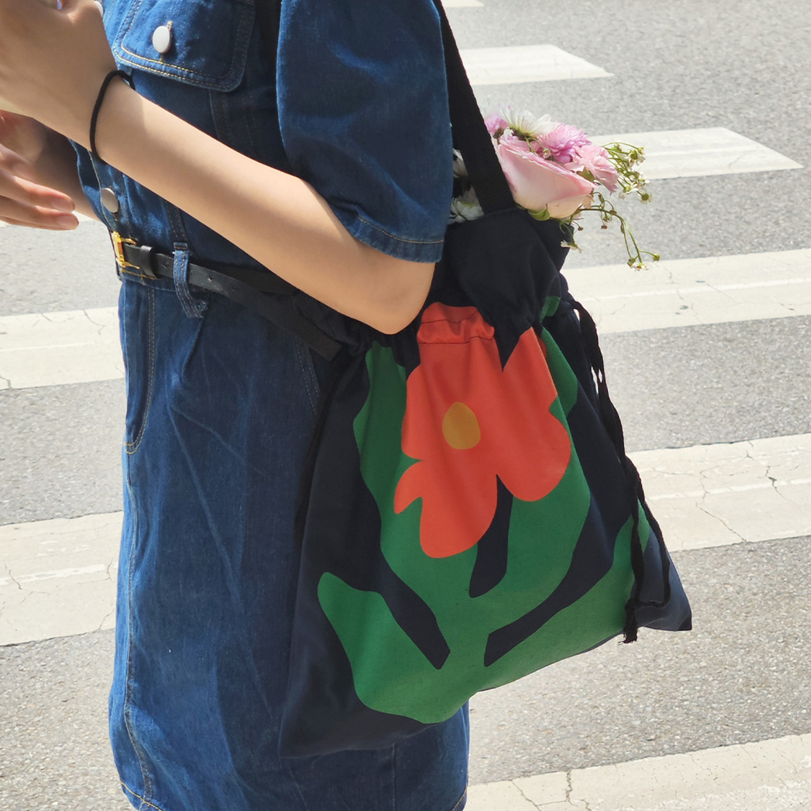 Advanced navy blue canvas creative rose bag, women's drawstring single shoulder tote bag_voghion.com