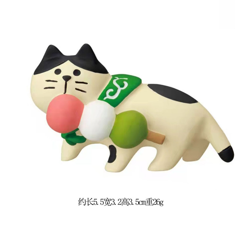 日本式の猫のイチゴのケーキのザカは食事をして桜のinsを遊びます。|undefined