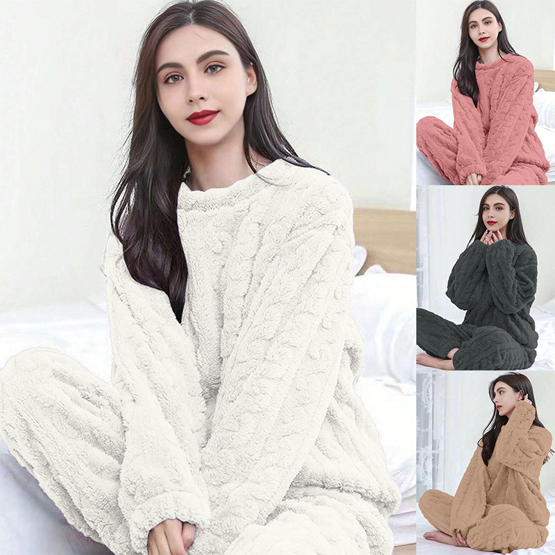 ヨーロッパとアメリカの国境を越えた秋と冬の新しい女性用フランネルホーム服無地暖かい屋外で着用できる女性用パジャマ|undefined