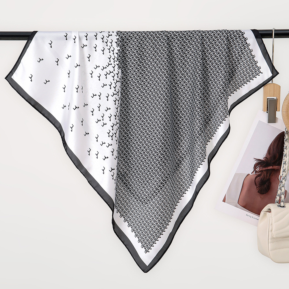 Comercio exterior simple negocio 70CM bufandas de seda primavera y otoño atado pelo atado bolsa de seda imitado pony moda bufandas cuadradas de alta calidad para mujeres