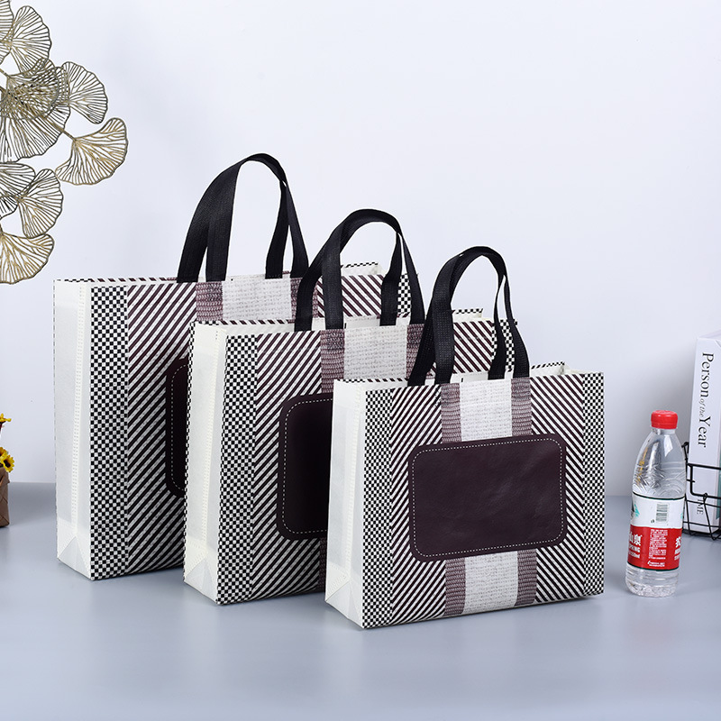 Tienda de ropa para mujeres a medida, centro comercial, tienda de ropa, bolsa de mano de compras, prensa en caliente, publicidad, bolsa no tejida laminada, personalización