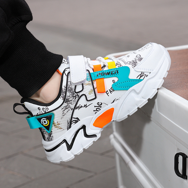 Calzado deportivo para niños explosivo transfronterizo Calzado blanco para niños de la escuela 2025 nuevo estudiante de papá casual para niños de mediana edad