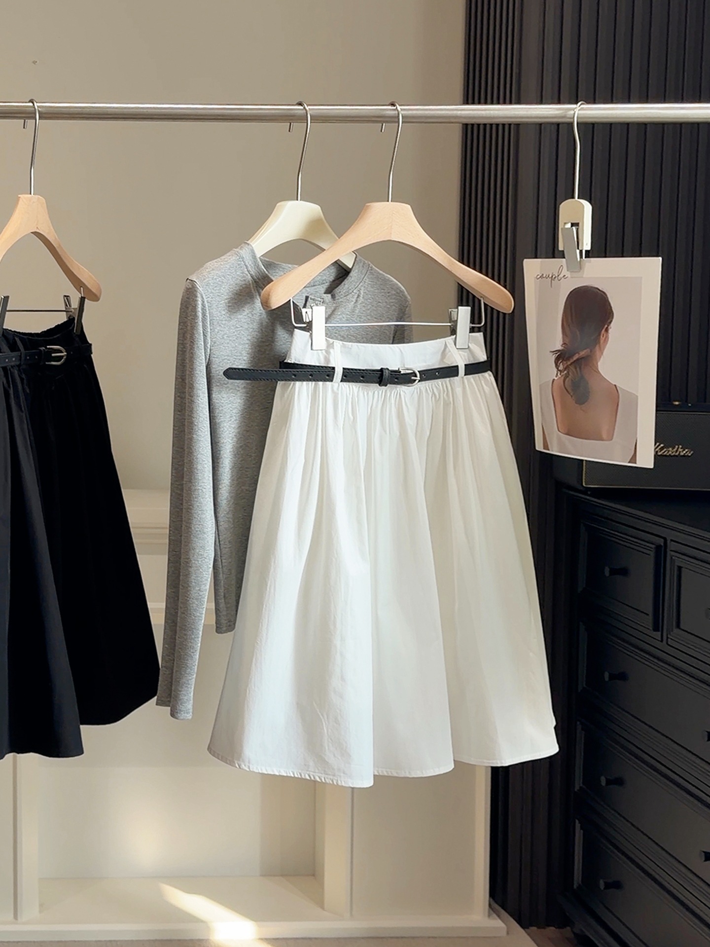 White summer fitted skirt, A-line, high waist, for teenagers, elastic waist