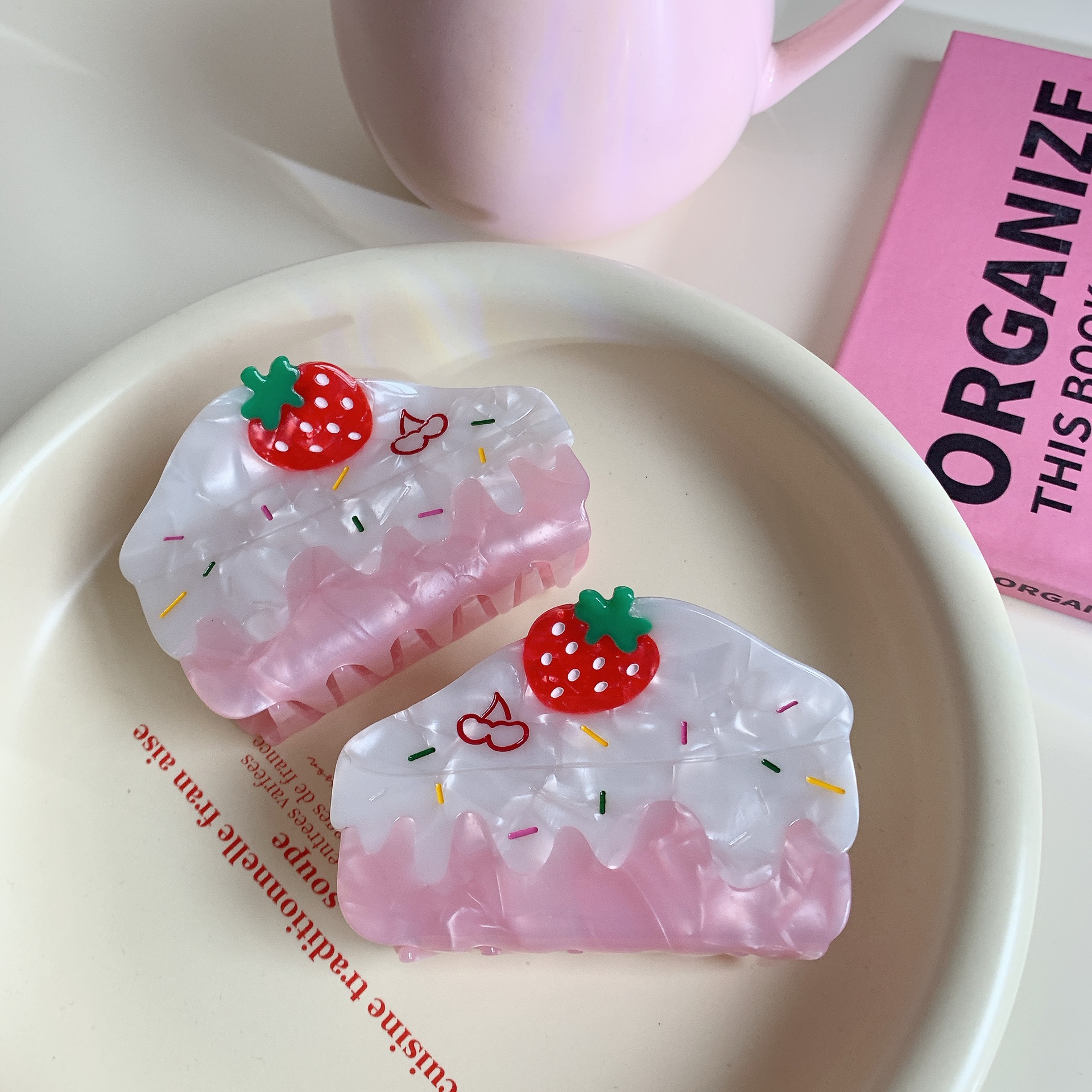 Strawberry, Cake Pattern Cute Sweet Women's Strawberry Cake Acetic Acid Sheets Hair Claws
