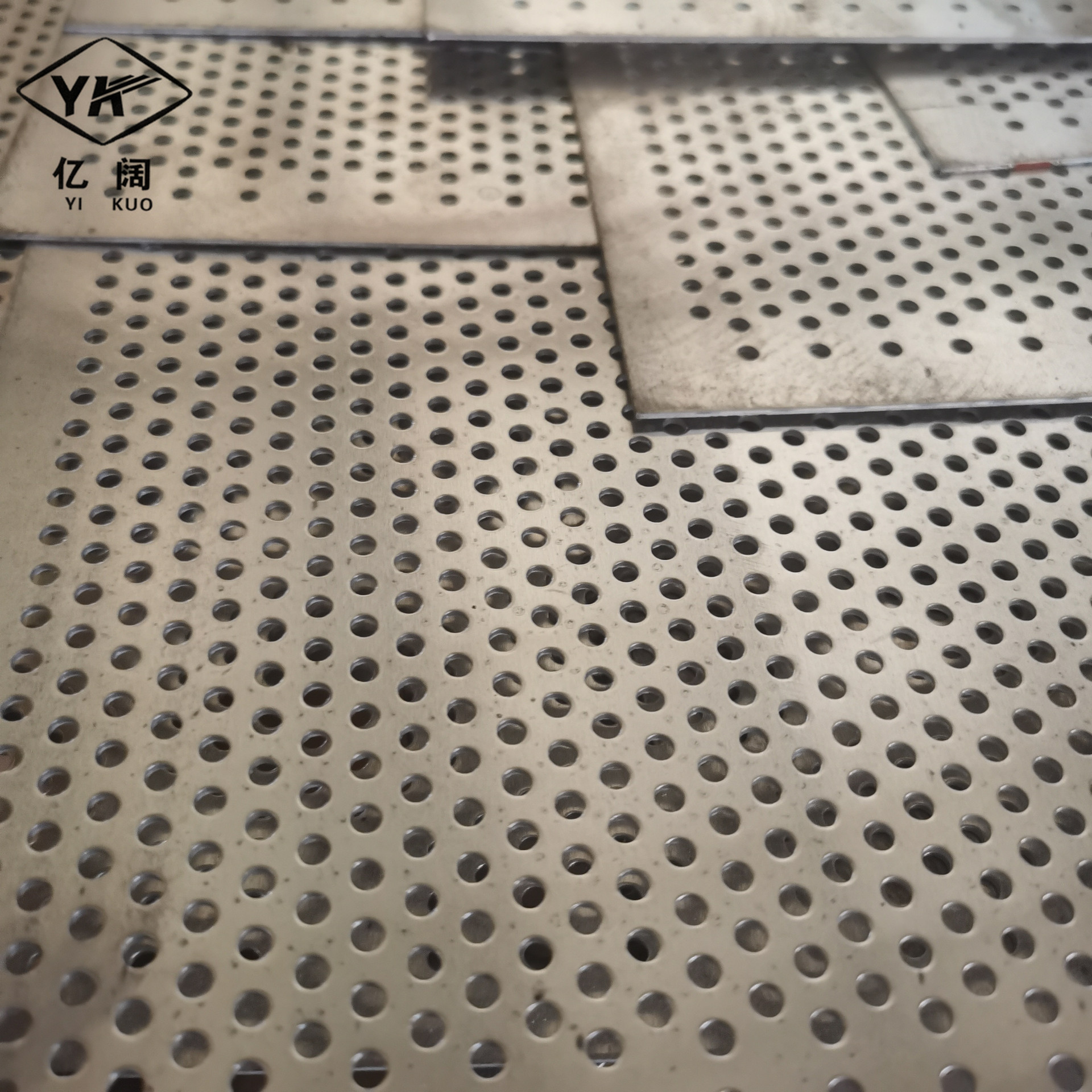 不锈钢过滤筛板洞洞板 防护镀锌圆孔冲孔网 圆孔穿孔铁板筛网