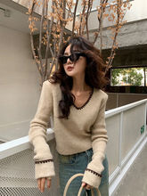 山力达迪法式高级感撞色V领锁边针织衫女秋冬新款复古显瘦内搭打