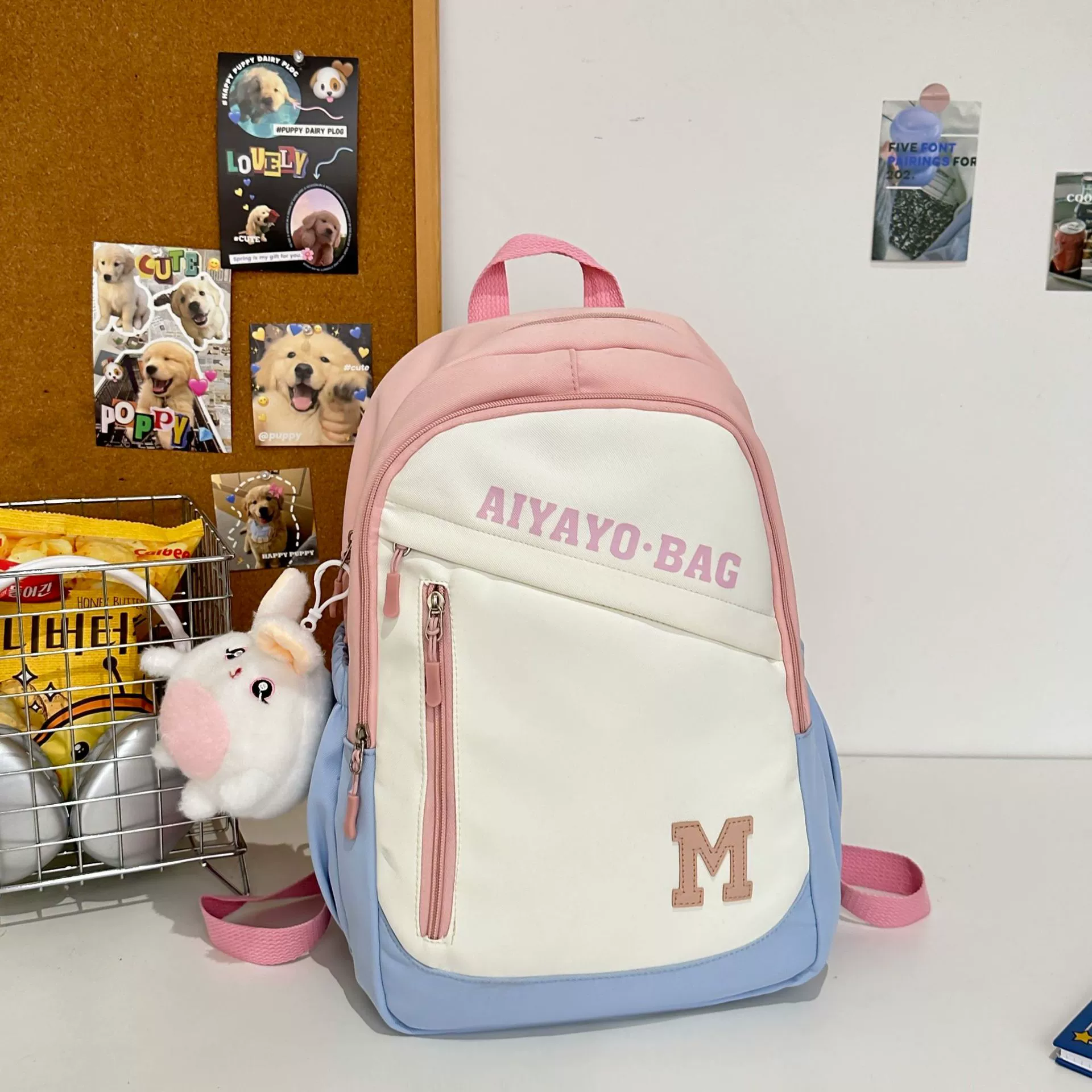 Capacious backpack, waterproof wear-resistant small school bag, simple and elegant design