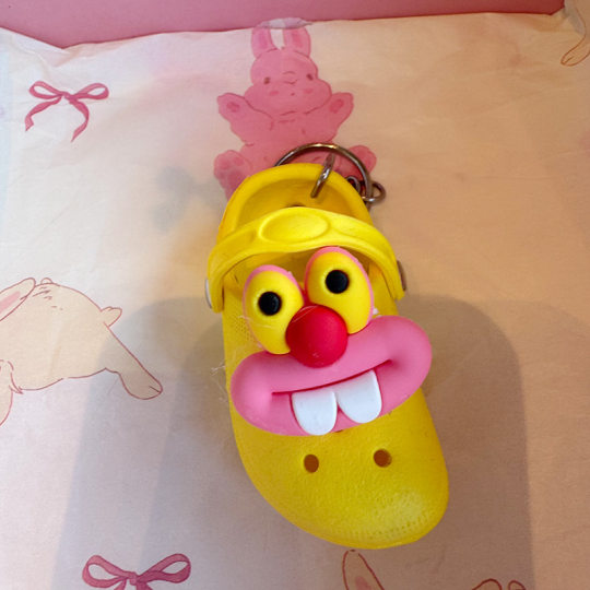 Funny compact new mini slippers hole shoes car cute wind couple keychain backpack pendant small gift