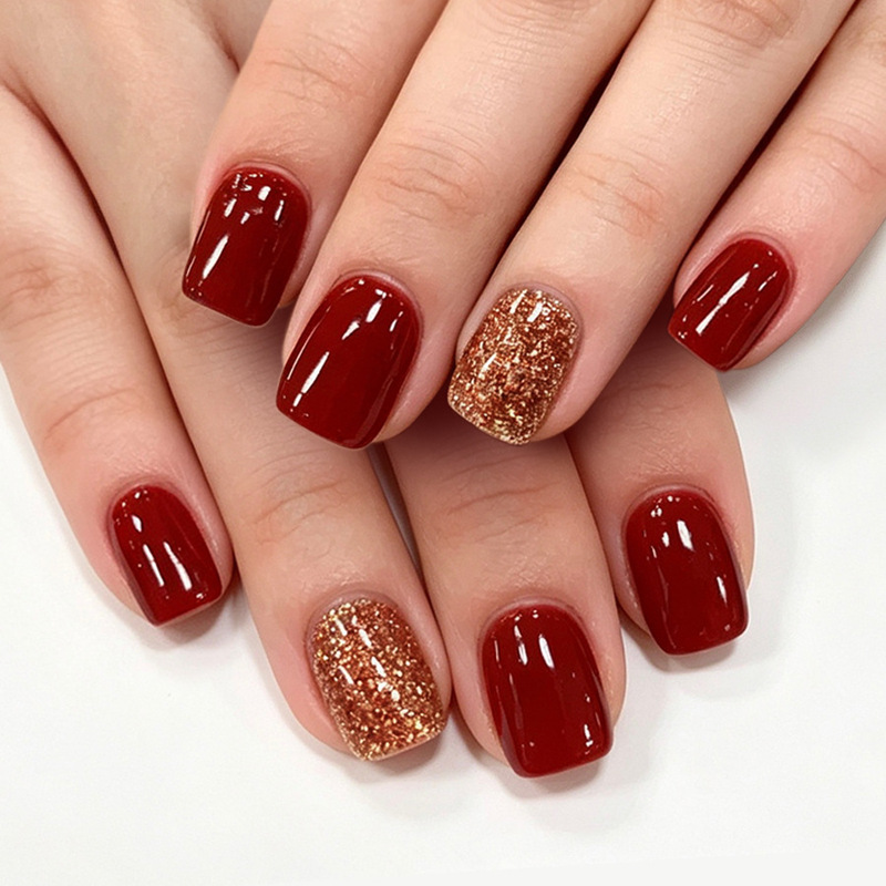 Short, glossy, square-shaped nail tips for European and American cross-border e-commerce, in wine red with contrasting colors and gold glitter, detachable and wearable, 24 pieces Short, glossy, square-shaped nail tips for European and American cross-border e-commerce, in wine red with contrasting colors and gold glitter, detachable and wearable, 24 pieces