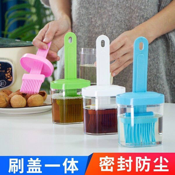 Heat-resistant silicone oil dispenser for home use