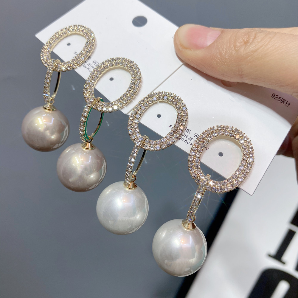 Fashion Full Diamond Pearl Stud Earrings display picture 6