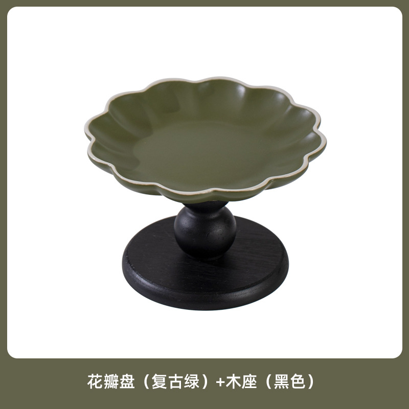 Cuenco de gato mascota de pie alto de cerámica medieval para proteger el cuello