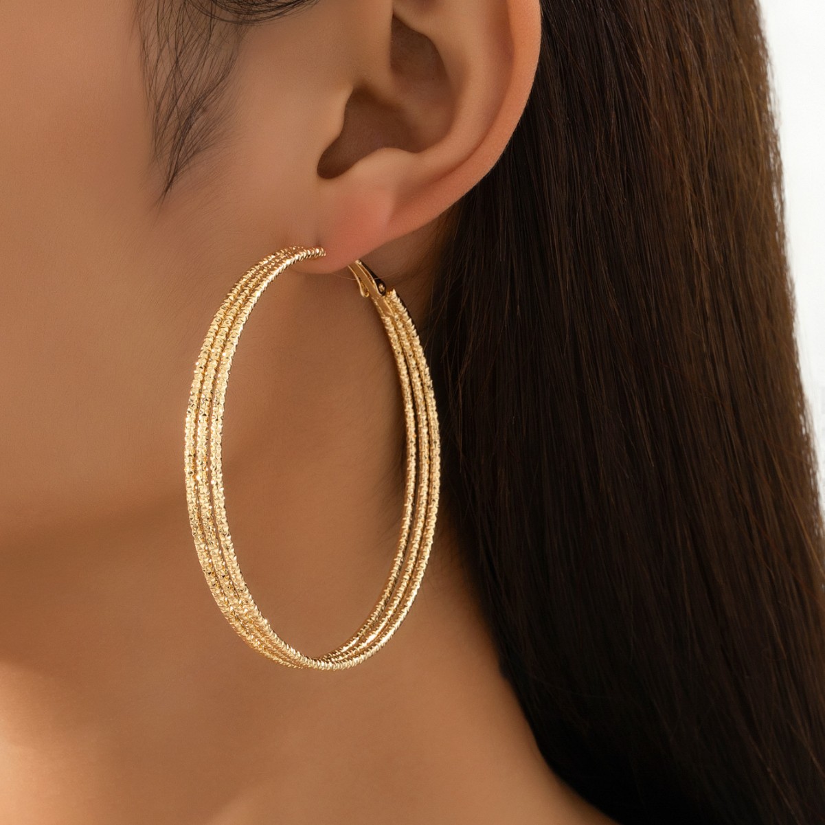 1 pair of European and American minimalist style multi-layered circle pendant earrings, fashionable, light luxury, high-end feel, unique and versatile earrings