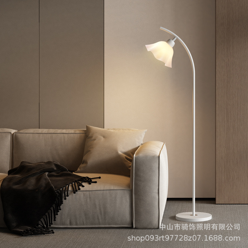 Light Luxury Simple Petal Floor Lamp Beautiful Atmospheric Living Room Bedroom Three-color Variable Floor Lamp Nordic Explosions RGB