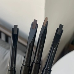 ハードコアの双頭アイブロウペンシル、防水性と耐汗性、色褪せしない、根元がはっきりしていて自然な発色、初心者向けのワイルドアイブロウペンシル