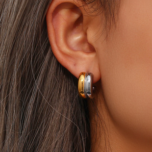 Stainless steel electroplating high-end round gold two-color C-shaped earrings European and American ins personality light luxury earrings wholesale