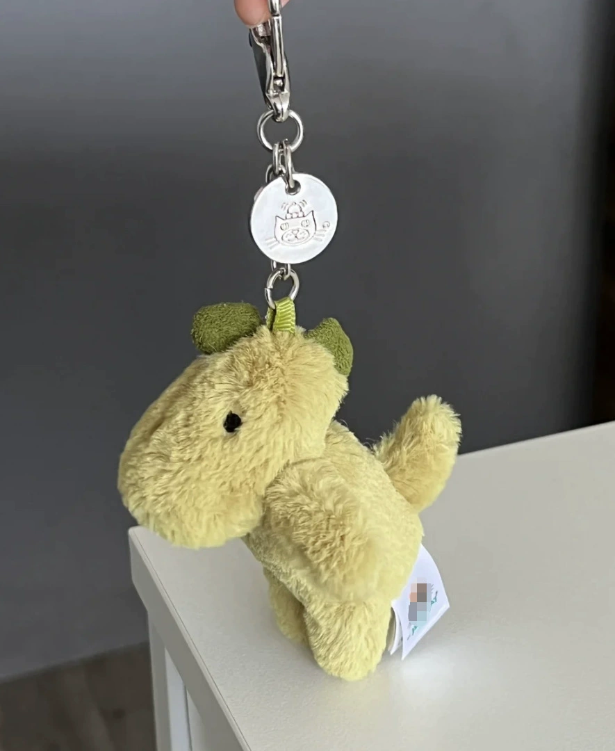 Cotton pendant, tennis rabbit
