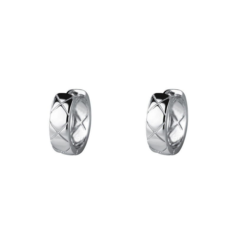 S999 Silver Hoop Earrings With Diamond Pattern Light Luxury Style_voghion.com