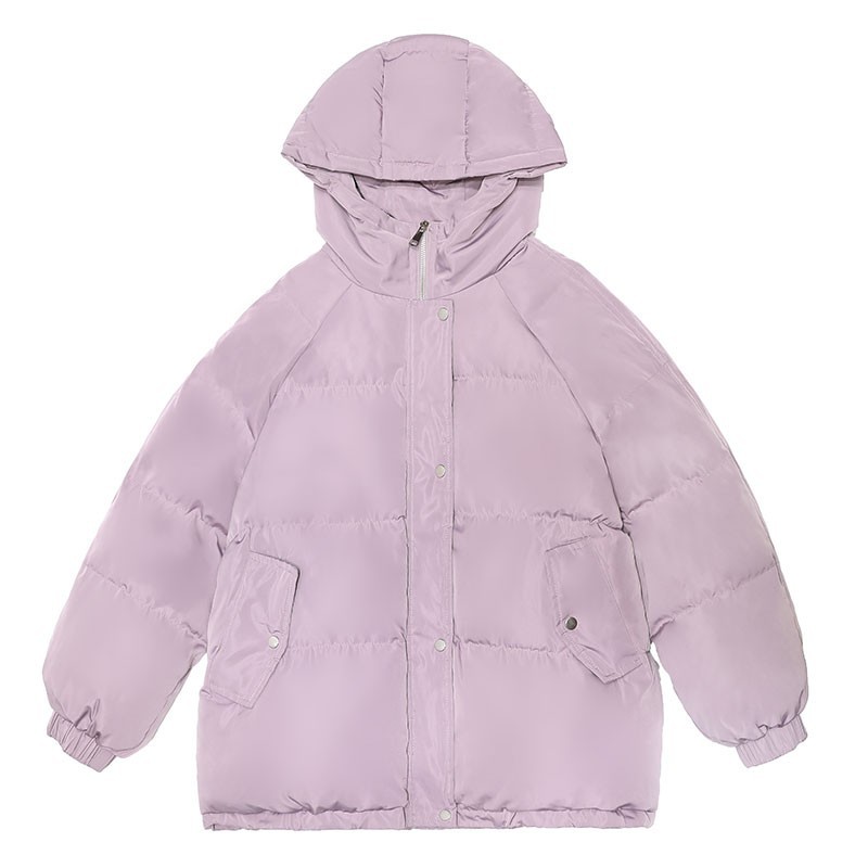 秋冬の新型のショートダウンの綿服の女性韓国版のゆったりした学生のパン服と帽子の保温の綿服のコートが湿っています。