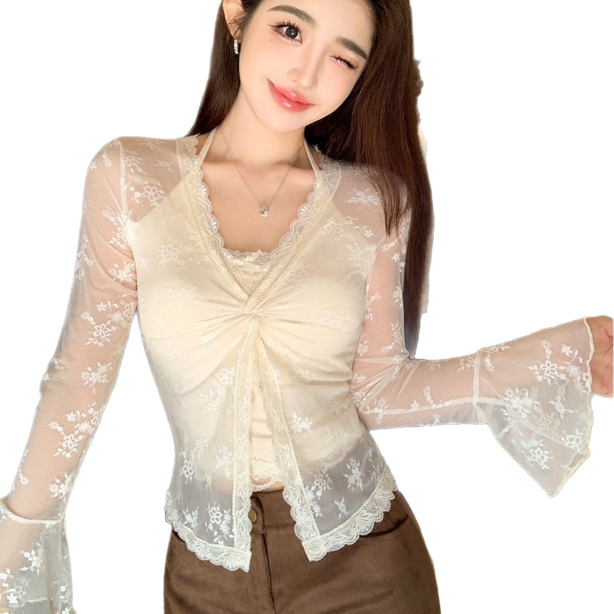 Vacaciones de principios de otoño de encaje de dos piezas cuello en V largo manguito cojín de pecho de diseño de chaleco de cuello colgante + camisa protectora solar